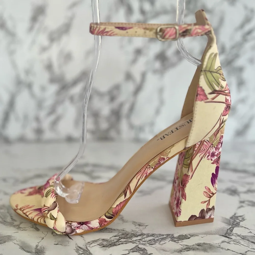 JustFab Tami Sandal Floral Yellow Ankle Strap Block Heel 10 Garden Cocktail